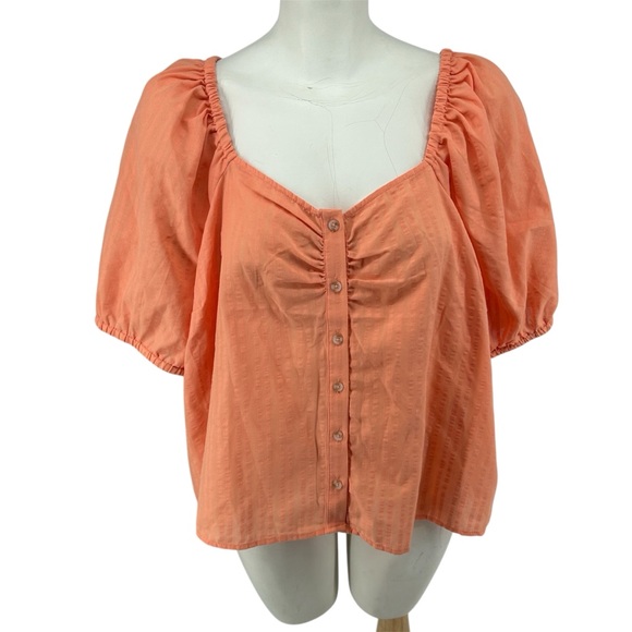 torrid Tops - NWT Torrid Seersucker Button Front Crop Top Size 2 2X READ